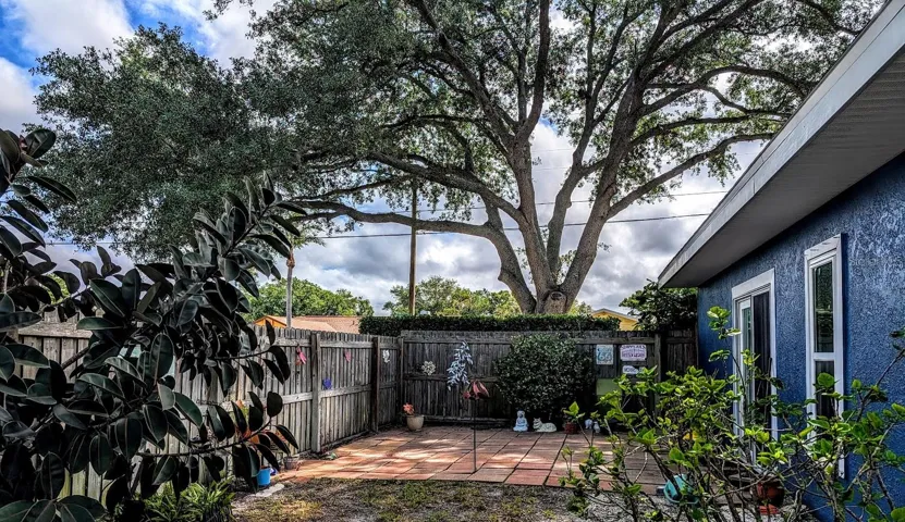 Side yard with paver patio