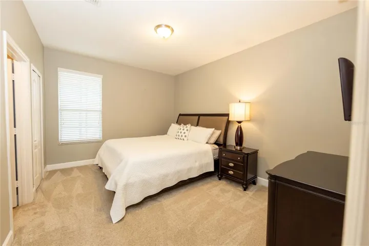 Bedroom 2 (first floor)