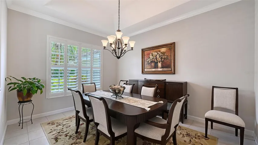 Dining room.