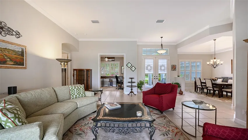 Living room/dining room.