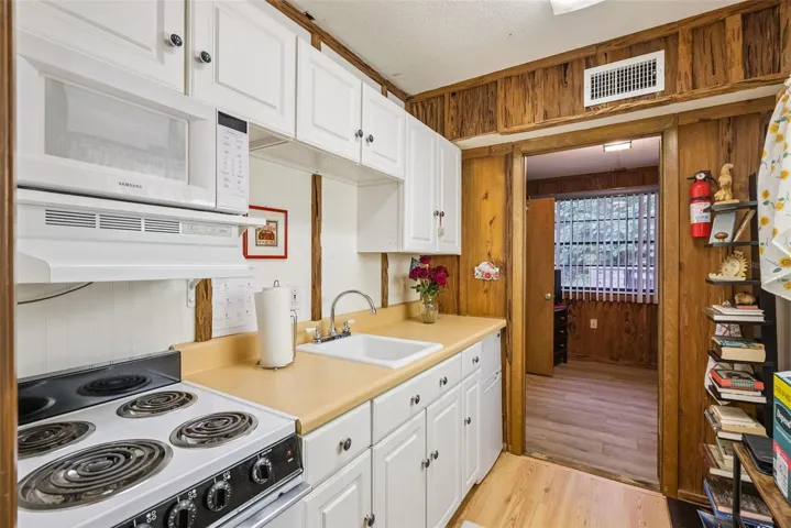 Kitchenette