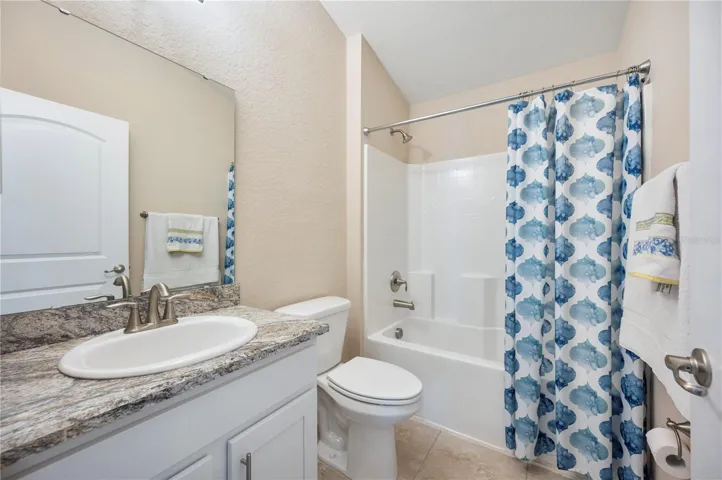 hall bath has shower/tub combo