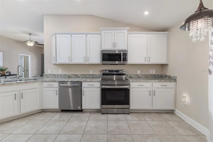 so many cabinets!