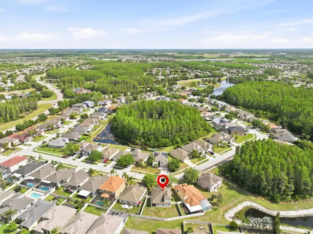 Excellent Location in the Beautiful Ballantrae Community with a HUGE Backyard