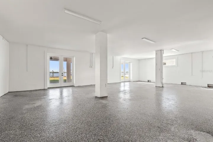 3 Car Garage