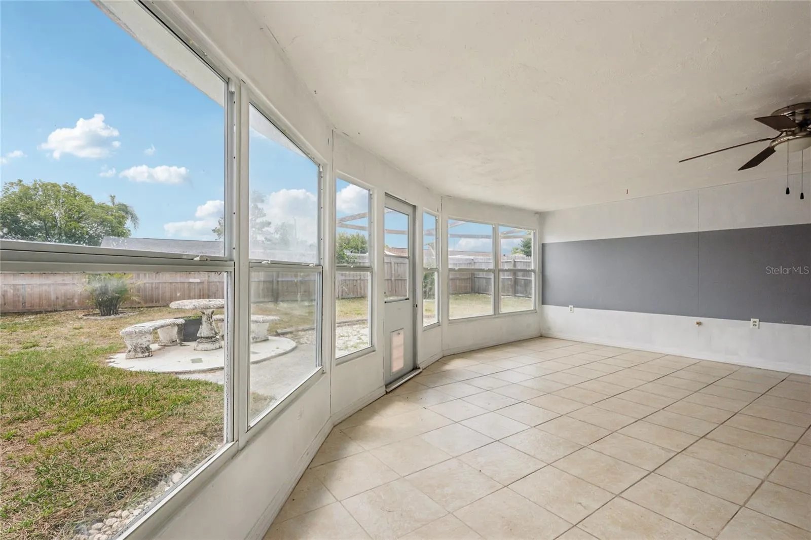 Enclosed lanai