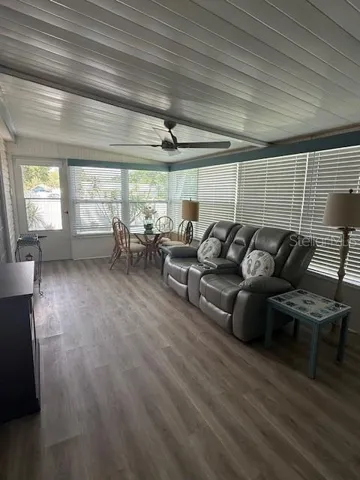 FLORIDA ROOM