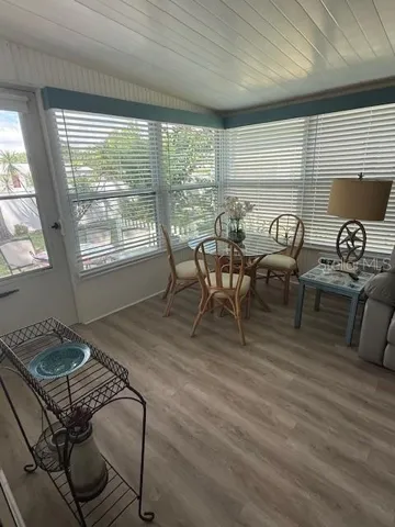 FLORIDA ROOM