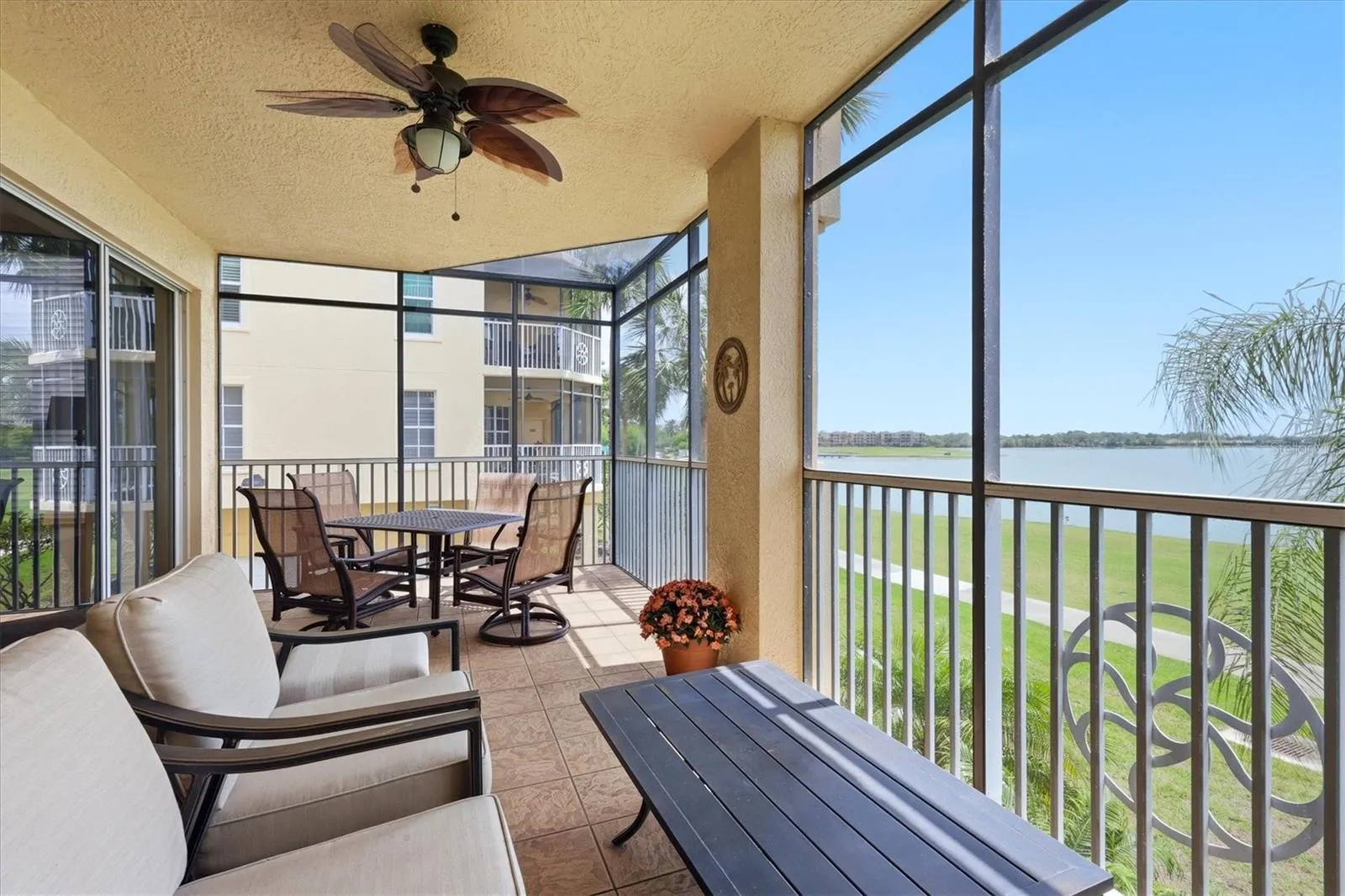 Large Screened in Lanai
