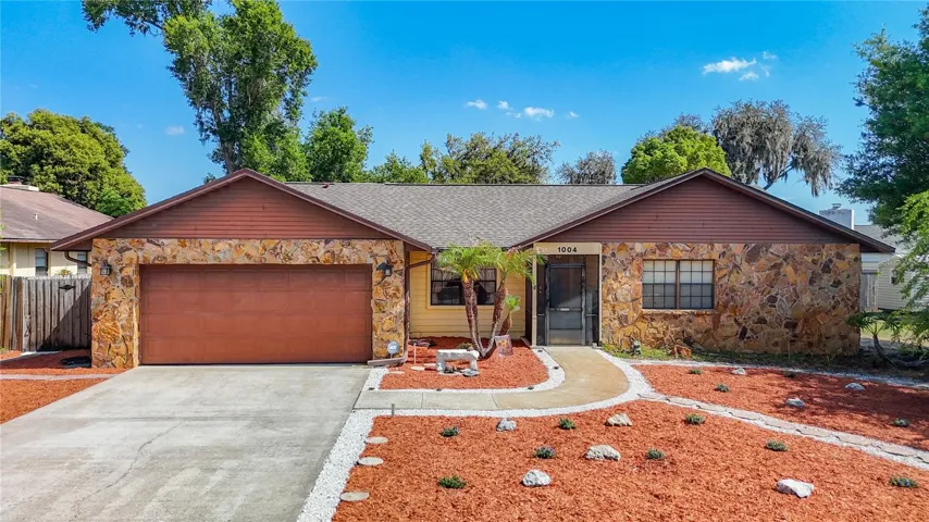 Easy Florida landscape with this home!