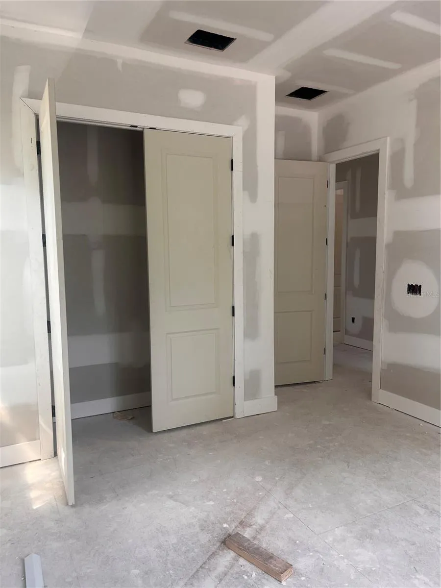 Upstairs bedroom 2