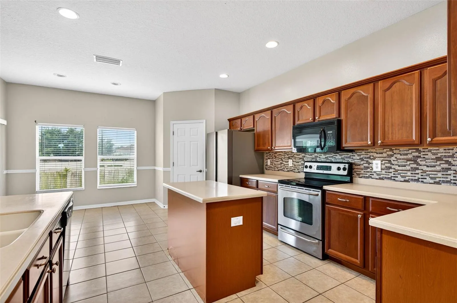 Kitchen and Eating Area