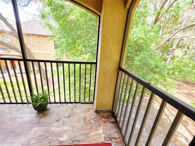 SCREENED BIG BALCONY