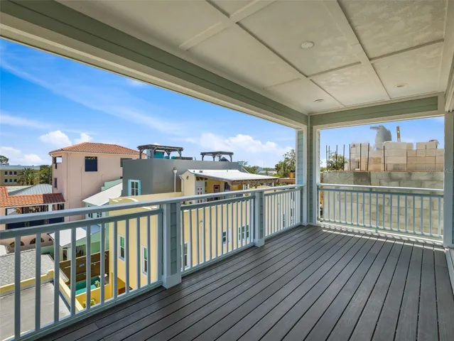 4th FL Balcony/Deck