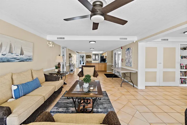 Windward East Amenities