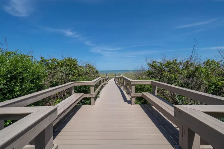 Windward East Amenities