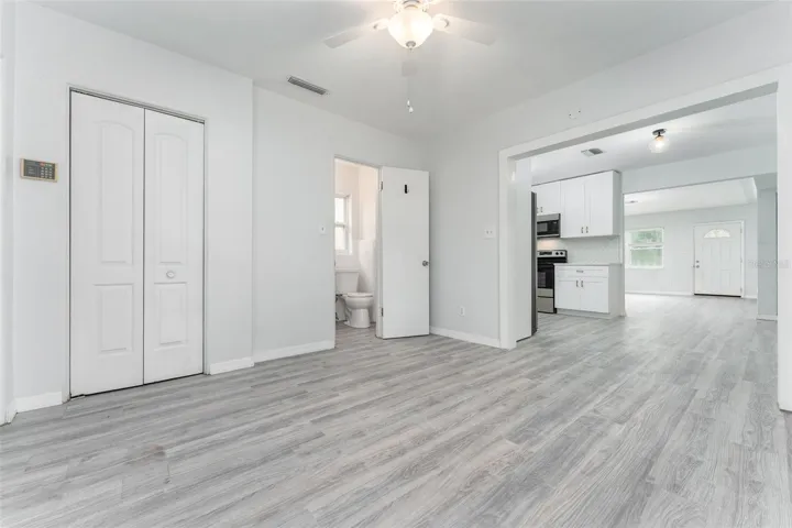 Bonus room with second bath and laundry closet.