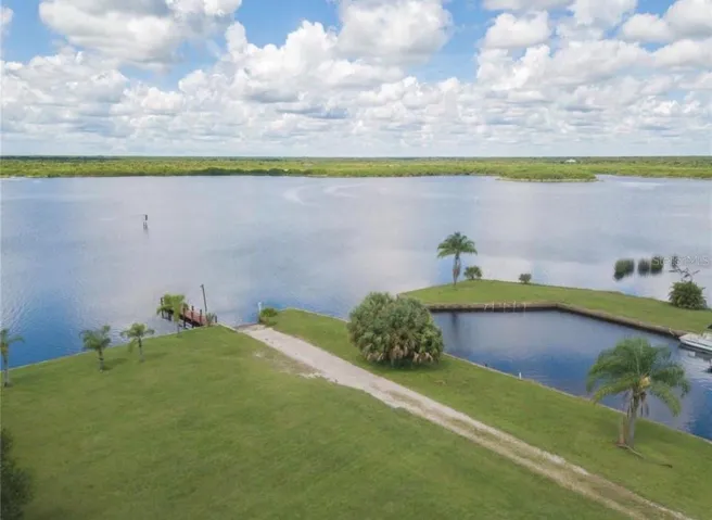 COMMUNITY BOAT RAMP