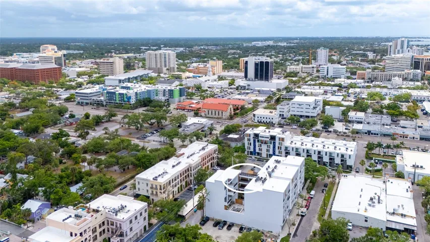 Very close to all things downtown Sarasota and just blocks to the Bay Park at Sarasota Bay.