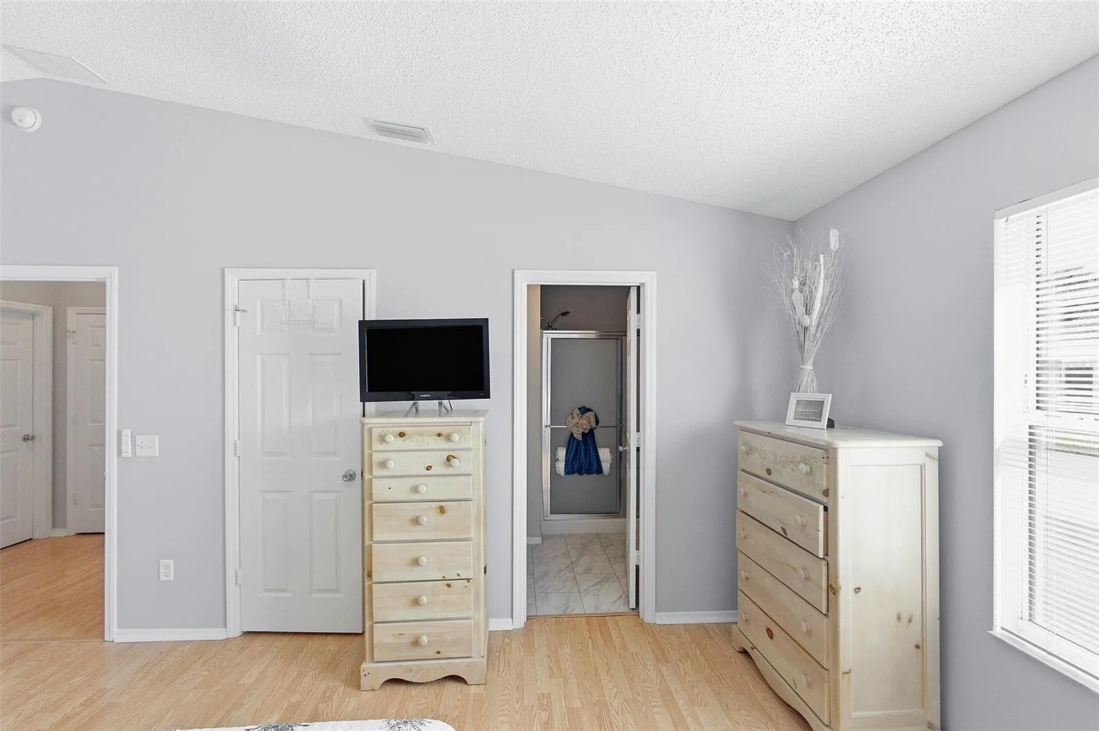 primary bedroom into bathroom
