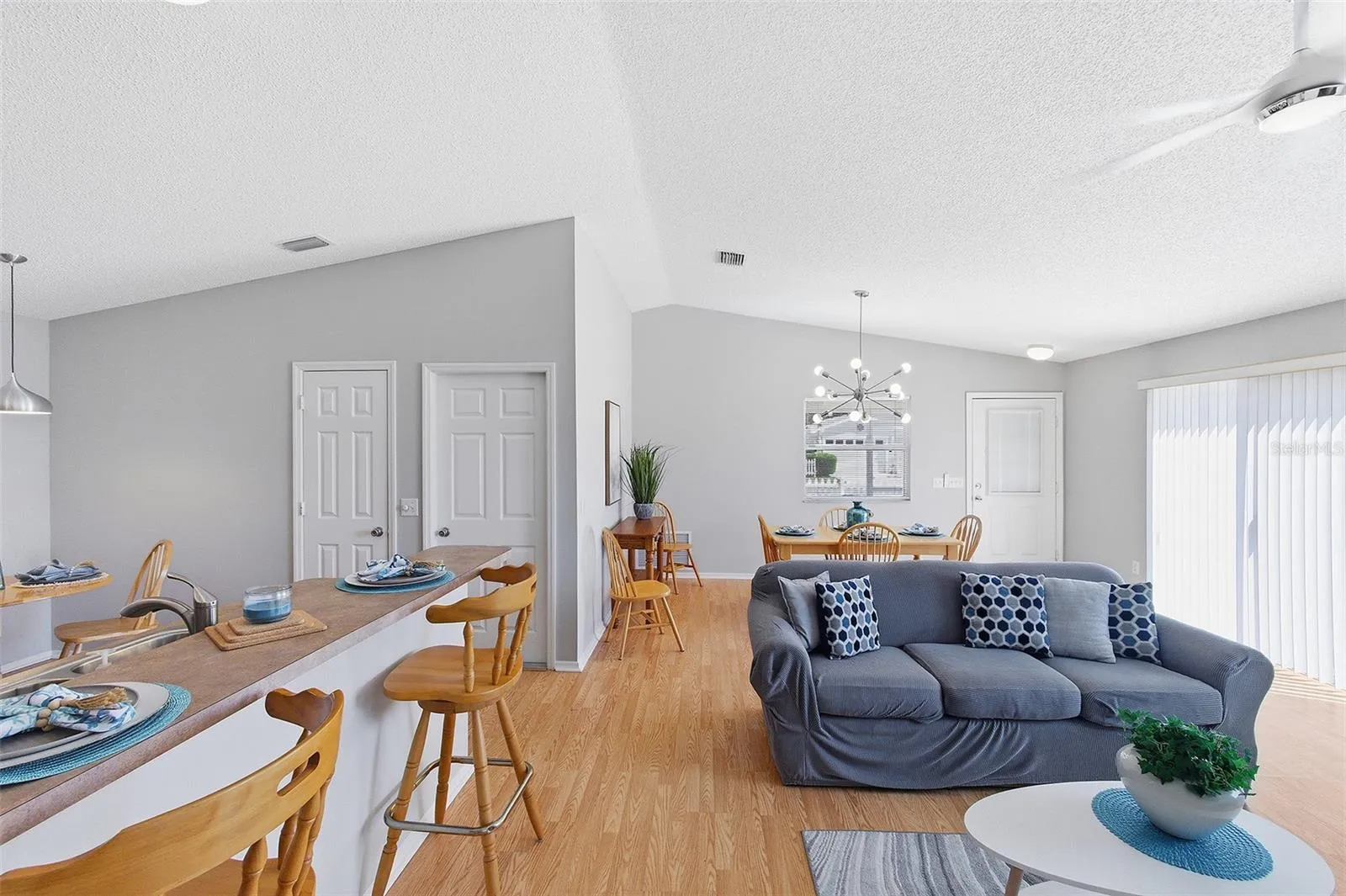 main living room - vaulted ceilings