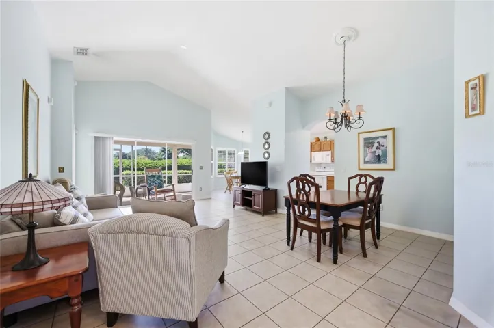 Great Room/Dining Room Combo