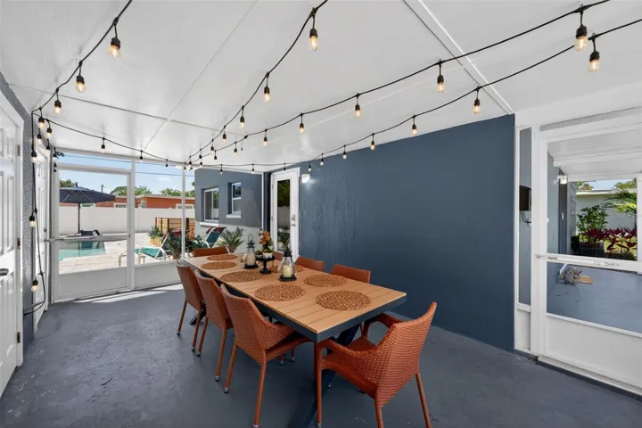 Lanai with Laundry Closet