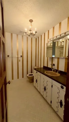 2nd Bathroom