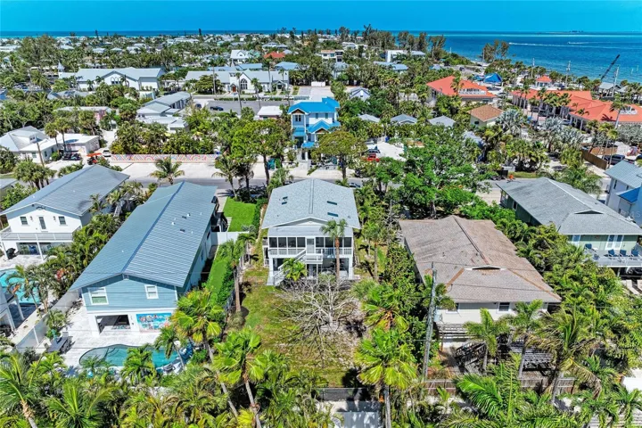 Large Fenced Back Yard...