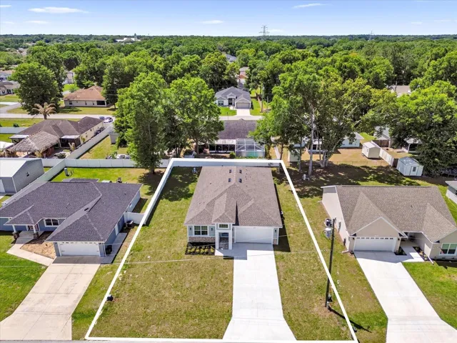 Lot layout showcasing full property footprint