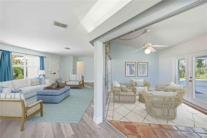 Virtually Stage Living & Florida Rooms