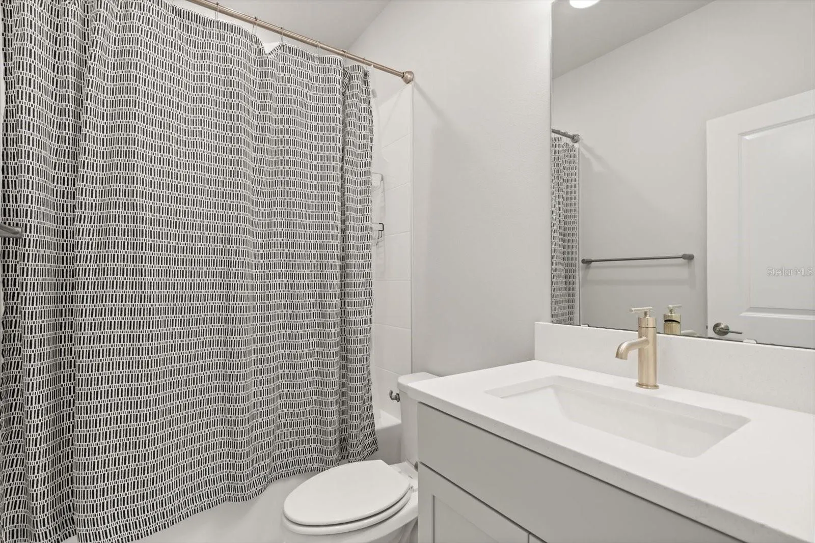 Full Bath 2nd floor