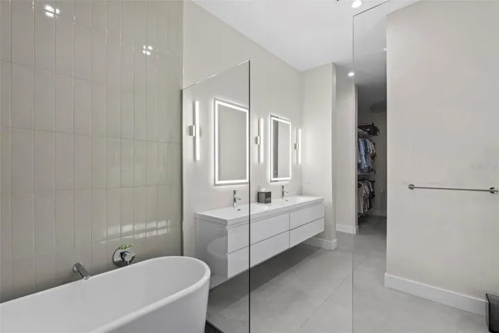 Large Soaking Tub