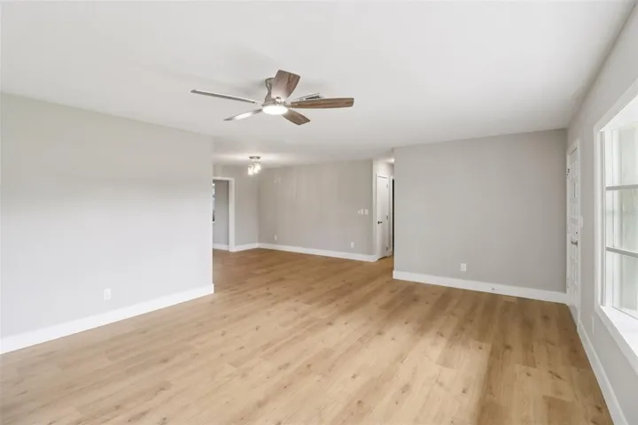 Living/Dining.