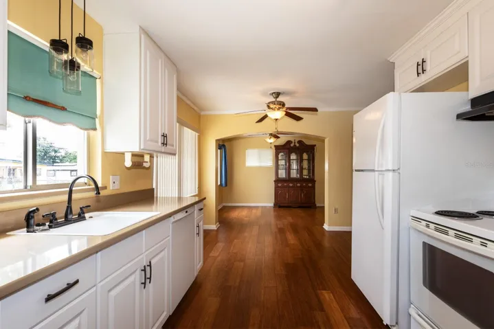 Kitchen to Dining Rm