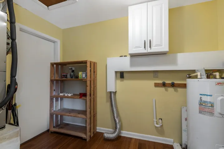 Laundry Rm