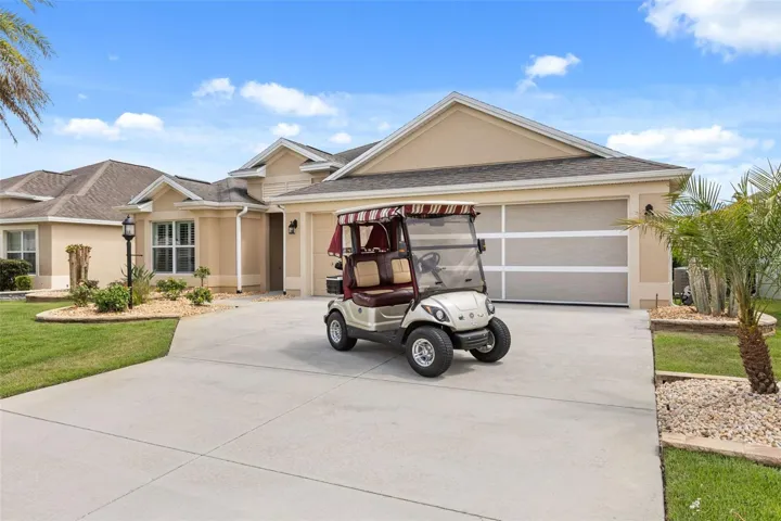 Iris model, golf cart conveys, Screen garage door, no carpet! In Sanibel