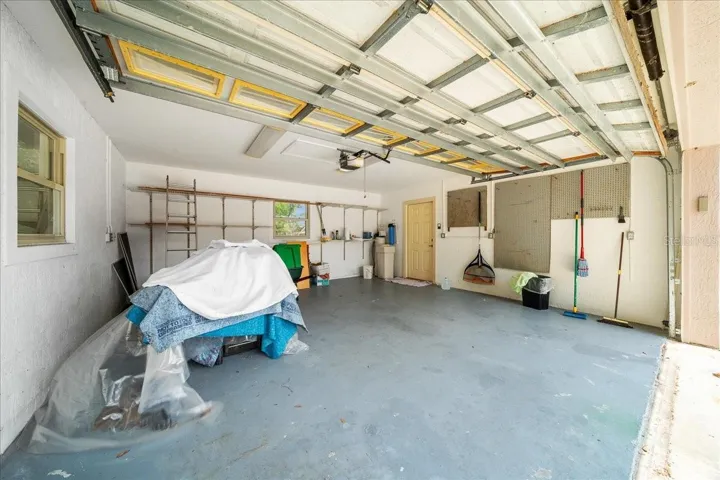 Extra Garage