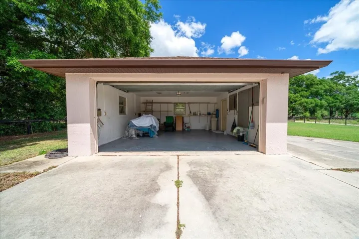Extra Garage