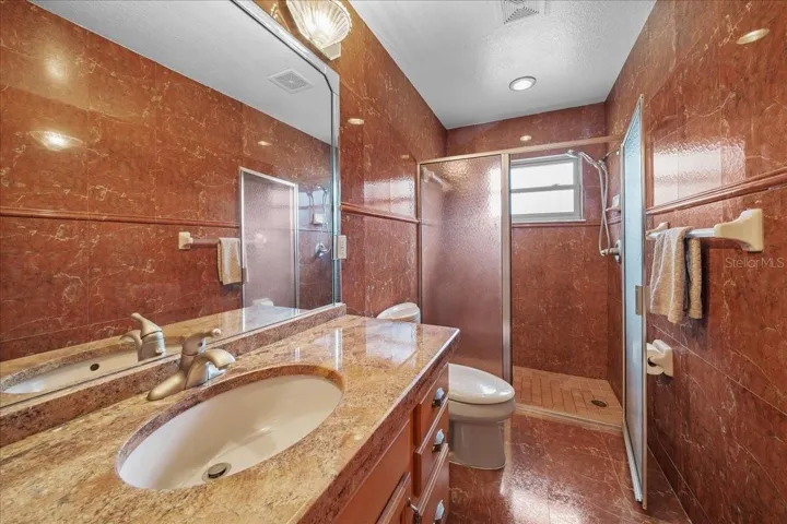 Bath next to Bedroom 1
