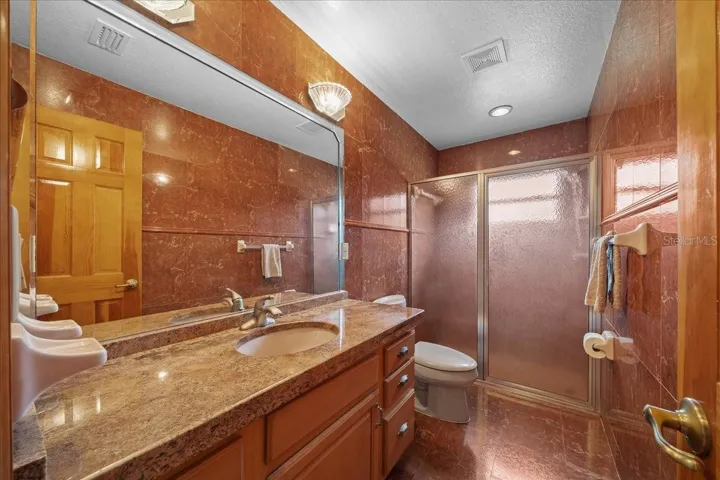 Bath next to Bedroom 1