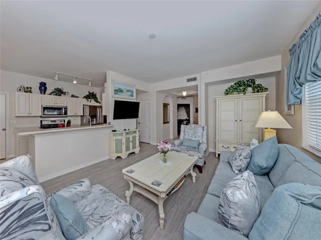 Living Area/Kitchen