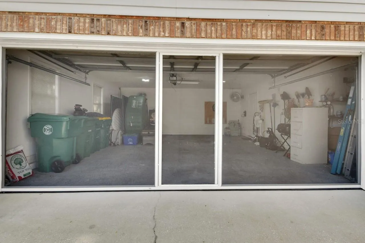 Garage with Screen