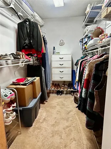 walk-in closet