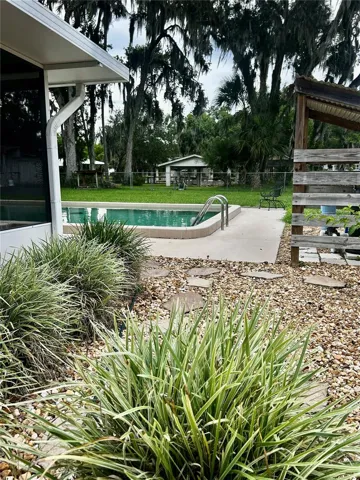 plenty of outdoor garden area