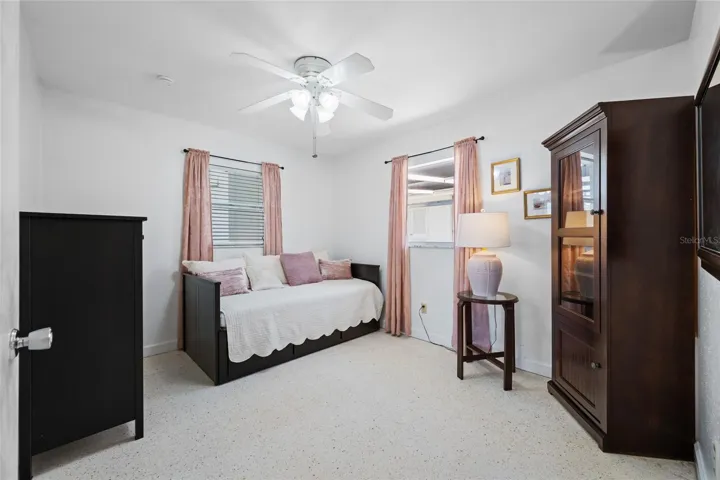 Guest bedroom