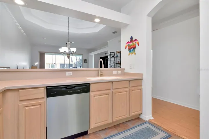 Well-designed kitchen with plenty cabinetry