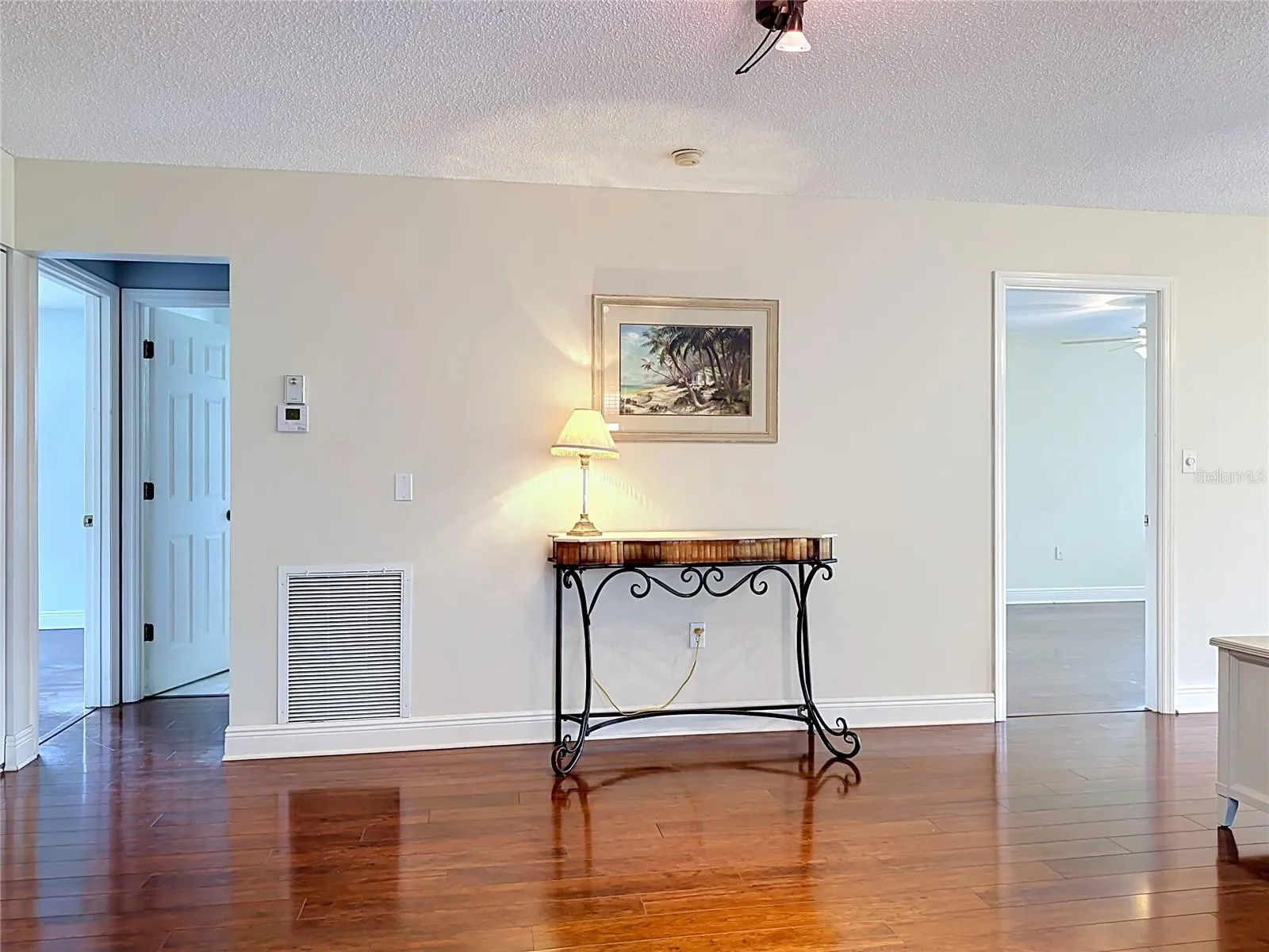 Split bedroom plan