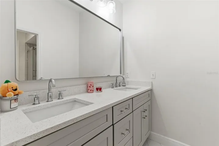 REMODELED FULL POOL BATH