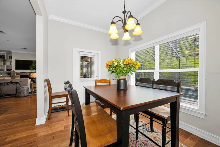 MORE DINETTE